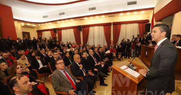 La Nación / Unánime respaldo de la Junta de Gobierno a gestión de Peña