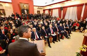Junta de Gobierno aprueba por unanimidad primer informe de gestión de Santiago Peña - Noticiero Paraguay