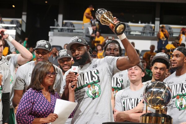 Versus / Boston completa la barrida ante Pacers y vuelve a las Finales de NBA