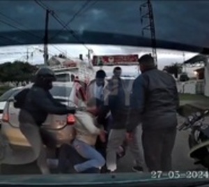 Conductores a los golpes en la avenida Avelino Martínez - Paraguay.com