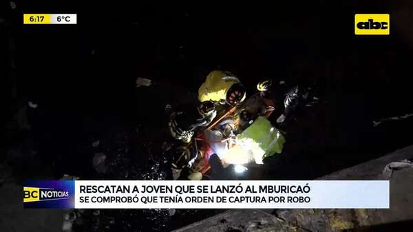 Video: Joven que tenía orden de captura se lanzó al arroyo Mburicao - ABC Noticias - ABC Color