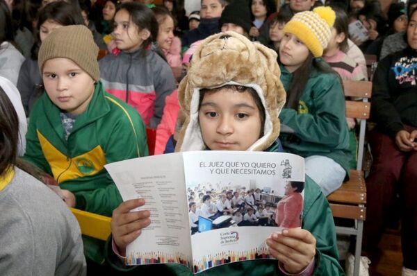 Alumnos de San Pedro fueron capacitados en sus derechos, deberes y obligaciones