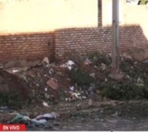 Vertedero clandestino a pasos de la avenida Félix Bogado - Paraguay.com
