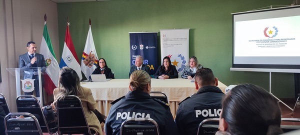 Interesante charla sobre los beneficios de la repatriación se cumplió en la Gobernación de Itapúa