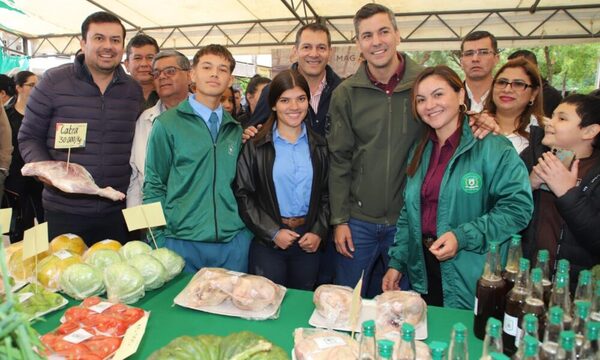 PRODUCTORES DE CONCEPCIÓN GENERARON INGRESOS EN FERIA DE LA AGRICULTURA FAMILIAR APOYADA POR ITAIPU