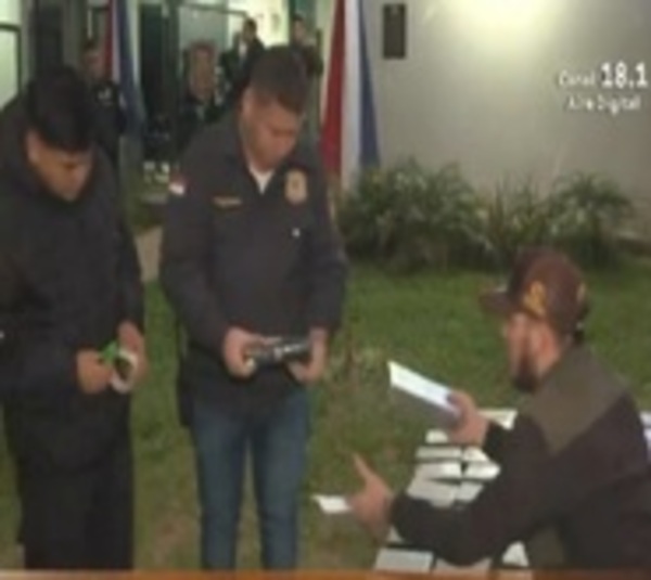 El comandante de Policía cambió al jefe de Comisaría 1ª de San Lorenzo - Paraguay.com