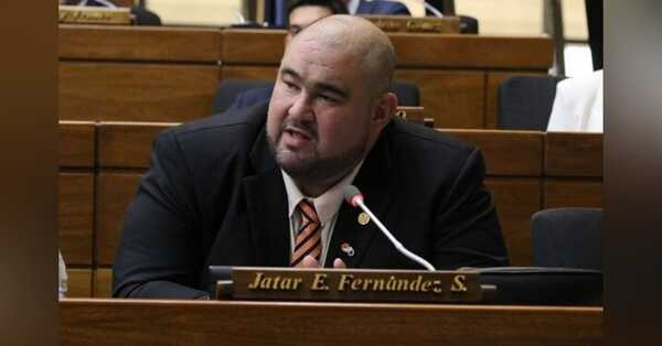 Diputado Jatar Fernández presentó reposo médico tras solicitar comisionamiento de Mauro Ruiz Díaz