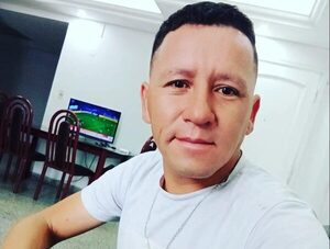 Javier Vera anuncia en redes estar “preparando” calzados “para abrigar a semejantes” con imagen descargada de internet · Radio Monumental 1080 AM