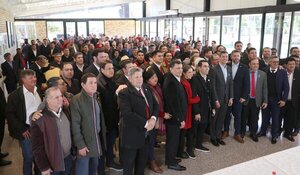 Santiago Peña recibe respaldo de la dirigencia de Caaguazú - ADN Digital