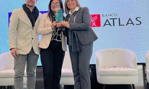 Banco Atlas reconocido como una de las Mejores Empresas para Trabajar para Mujeres en Paraguay 2024