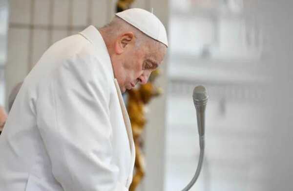 El papa Francisco se disculpa por usar término vulgar sobre sacerdotes gays - San Lorenzo Hoy