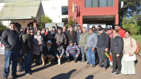 Pescadores levantan movilización tras conseguir una opción para la entrega de víveres