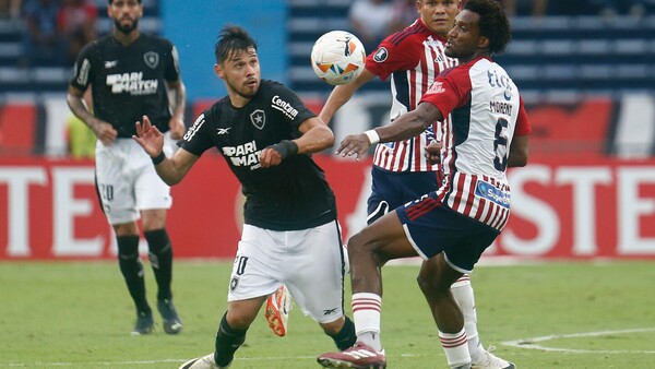 Junior iguala con Botafogo y asegura el primer puesto