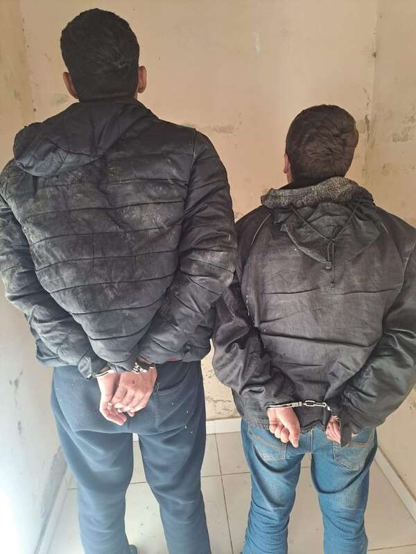 Policía detuvo a dos jóvenes armados, presuntos asaltantes, en Sapucái - Nacionales - ABC Color