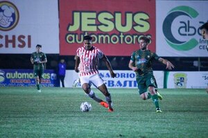 Con gol agónico el Rayadito vuelve a arrimarse arriba en la Intermedia
