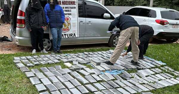 La Nación / Destituyen a altos jefes policiales por presuntas anomalías