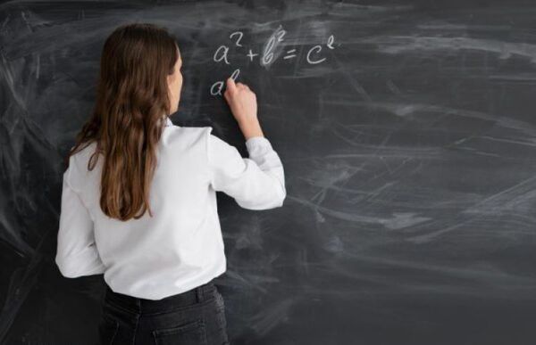 Comentario: El supuesto pedido de dinero a cambio de comisionar a docentes que involucra al director departamental de Educación