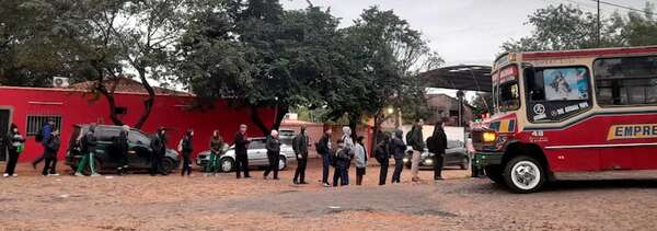 Pretenden renovar permisos a transportistas con resolución de exviceministro destituido - Economía - ABC Color