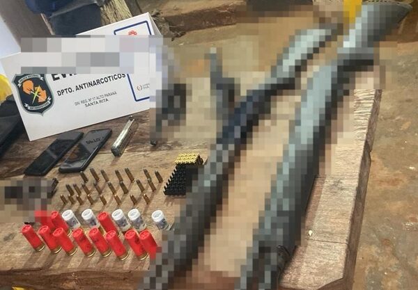 Antinarcóticos realiza allanamiento, no encuentra droga, pero sí armas