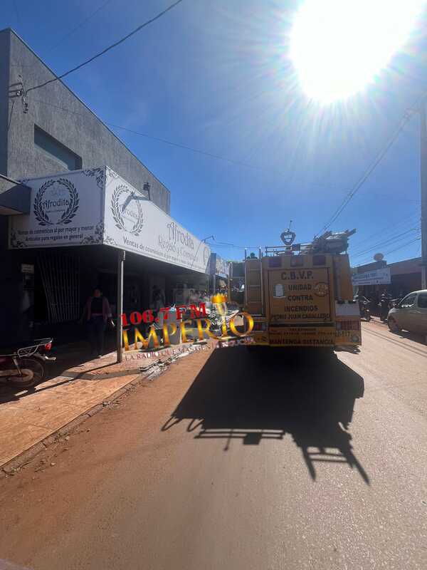 Tienda en barrio Obrero ardió parcialmente en llamas