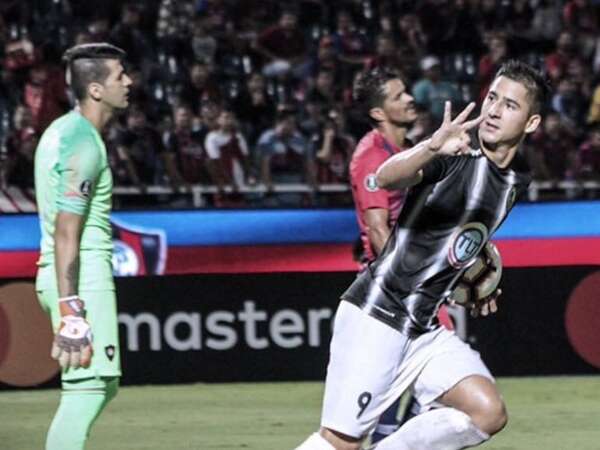 Guillermo Paiva y Cerro Porteño: un gol y los tres dedos en La Nueva Olla - Cerro Porteño - ABC Color
