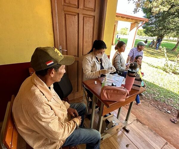 Asisten a comunidad indígena de Hernandarias