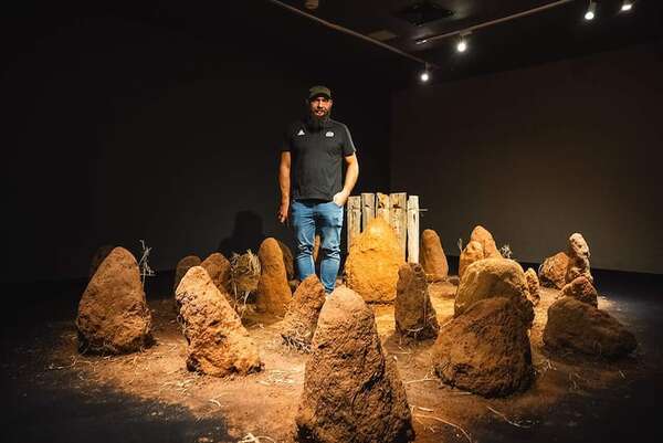 “Cuadernos de campo”, de Fidel Fernández, se adjudica el Premio AICA 2023 - Artes Plásticas - ABC Color
