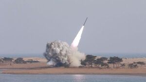 Corea del Norte dispara un misil balístico no identificado al mar de Japón