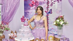 La fiesta de Milagros Soledad Martínez L.