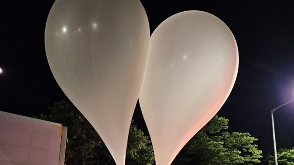 ¡Basura volando en el aire! Corea del Norte envía al Sur cientos de globos llenos de desechos