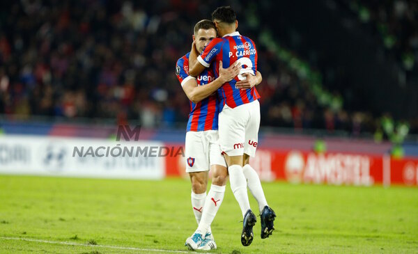 Versus / ¡Genialidad! El golazo de "Pachi" Carrizo ante Colo Colo