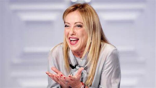 El socialismo español fuera de control: Ahora llamaron «fascista» a Giorgia Meloni