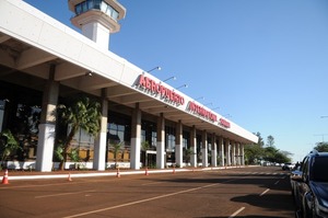 Aeropuerto Guaraní cuenta con una gran estructura, pero solo un vuelo de pasajeros - La Clave