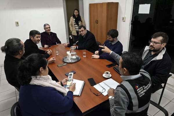Continúa amenaza de paro de buses: Cetrapam ahora quiere aumentar su margen de ganancia del 8% al 14% - Economía - ABC Color
