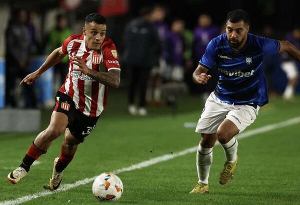 Huachipato fue contundente y venció 3-4 a Estudiantes por la Libertadores