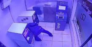 “Jackpotting”: buscan a extranjeros que serían cómplices de intento de “hackeo” a cajero automático - Policiales - ABC Color