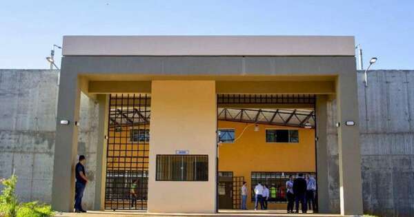 La Nación / Con traslado de 50 reos, inician nueva era del modelo penitenciario en Paraguay