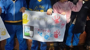 Alto Paraná: Alumnos se manifiestan pidiendo merienda escolar - Noticias Paraguay