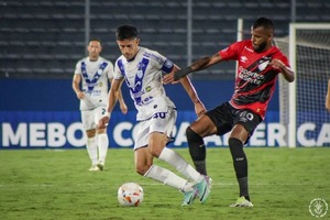 Ameliano visita a Athletico Paranaense en busca de la gran hazaña - trece