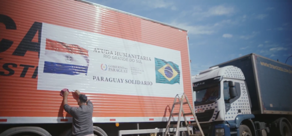 Paraguay env铆a camiones con donaciones para atender a afectados por lluvias en Brasil - Revista PLUS