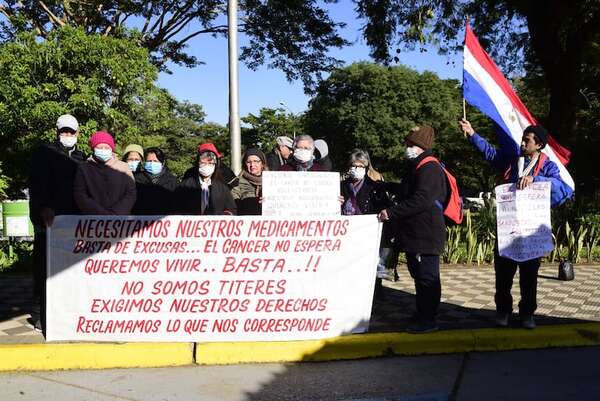 IPS: pacientes oncológicos lloran por medicinas; denuncian maltratos y gastos millonarios - Nacionales - ABC Color