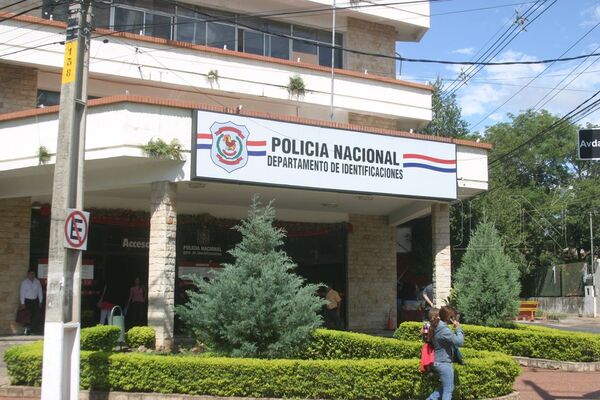 Grave: Denuncian supuestas coimas para acelerar tramites en Identificaciones - El Independiente