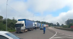 Convoy de camiones con donaciones paraguayas llegó a Rio Grande do Sul