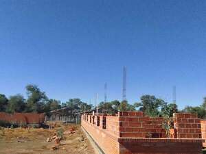 Construcción inconclusa y abandonada de una USF en la zona del Picomayo   - Noticias del Chaco - ABC Color