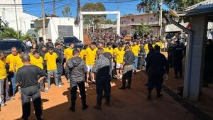Trasladan al primer grupo de reclusos a la cárcel de Minga Guazú