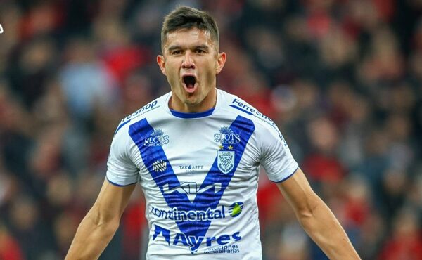 Versus / ¡Gigante Ameliano! Gesta histórica en Brasil para clasificar a los octavos de final de la Sudamericana