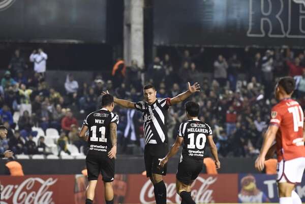 Libertad vs. Nacional: El gumarelo gana y asegura jugar la Sudamericana - Fútbol - ABC Color