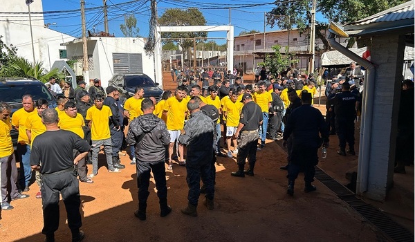 Trasladan los primeros 40 internos a nuevo centro de reinserción de Minga Guazú