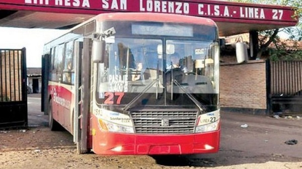 Choferes de la línea 27 no circularán por salarios impagos - Noticias Paraguay