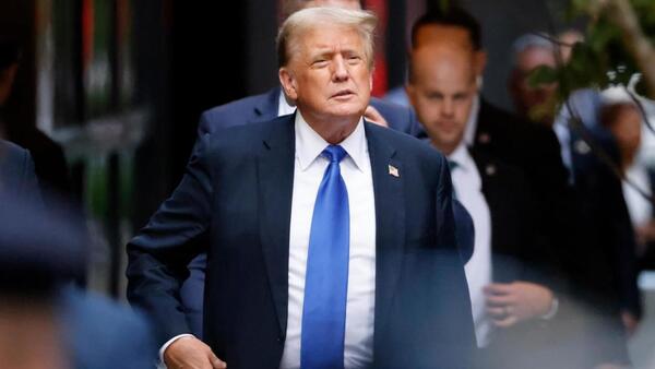 Los 34 delitos que convierten a Trump en el primer ex presidente convicto de EEUU